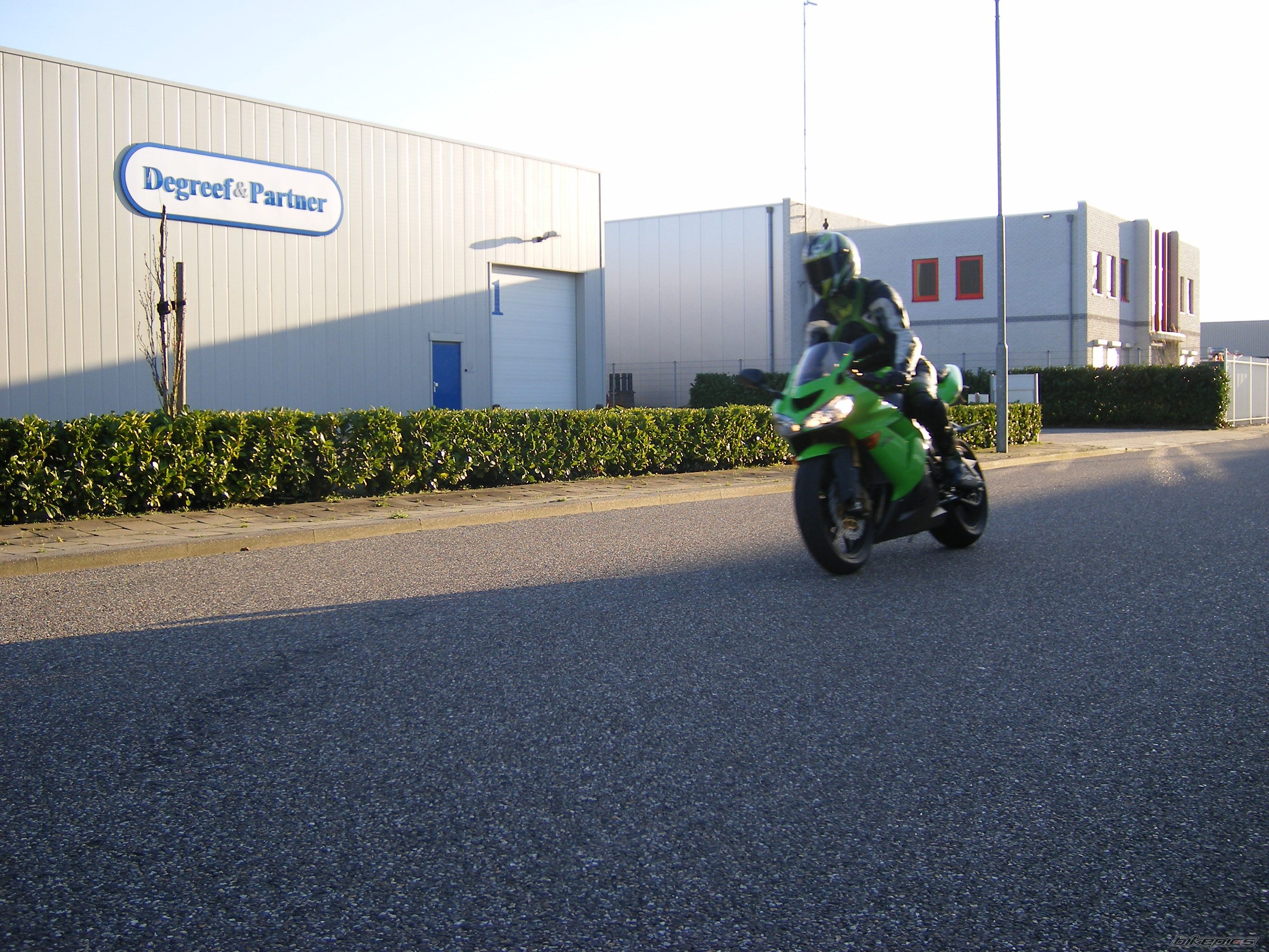 2005 KAWASAKI ZX 10R | Picture 834799 motorcycle photo