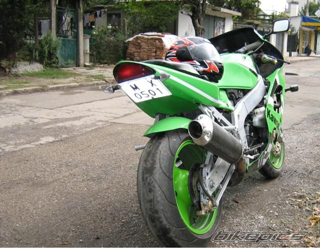 1990 KAWASAKI ZXR 750 | Picture 837205 motorcycle photo