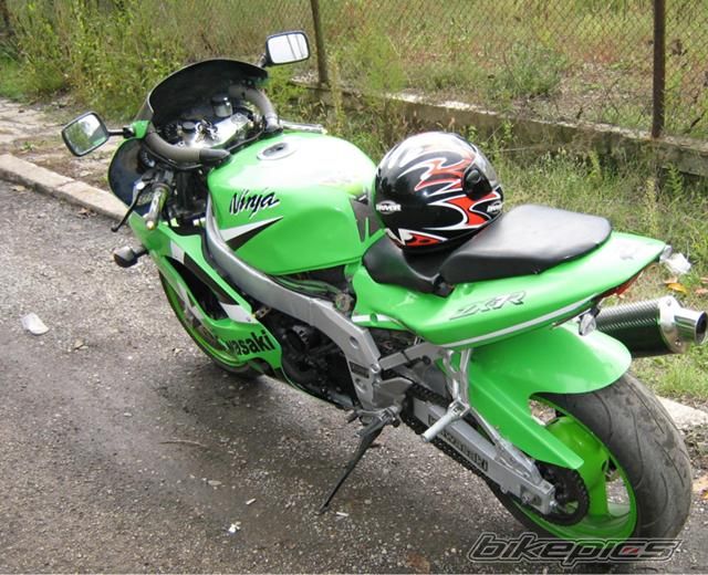 1990 KAWASAKI ZXR 750 | Picture 837207 motorcycle photo