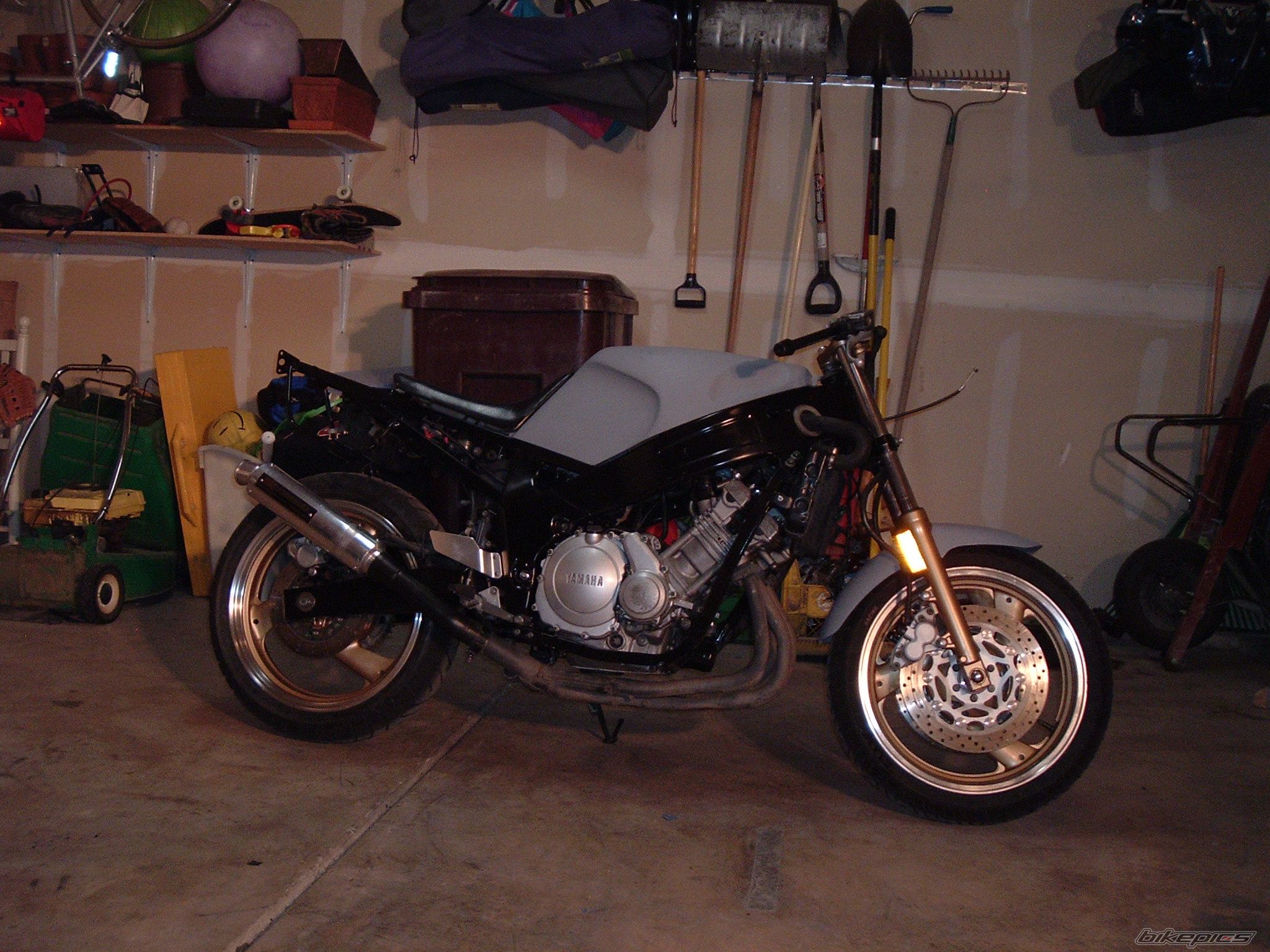 1995 YAMAHA FZR 600 | Picture 837217 motorcycle photo