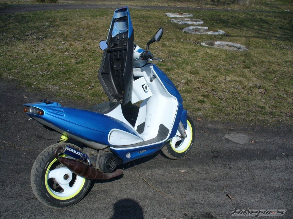 2001 MALAGUTI PHANTOM 50 F12 | Picture 839334 motorcycle photo