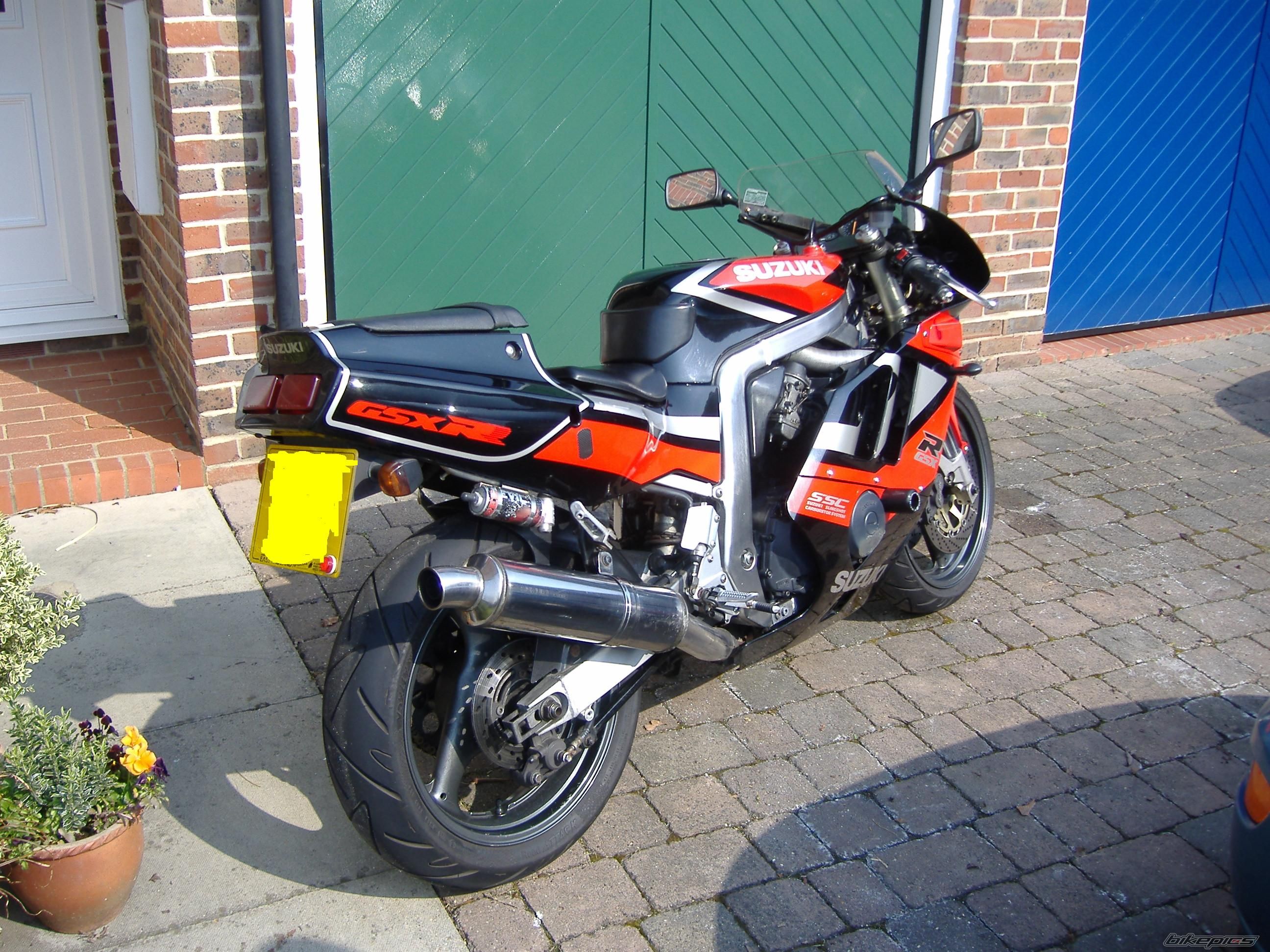 1991 SUZUKI GSX R 400 | Picture 850405 motorcycle photo