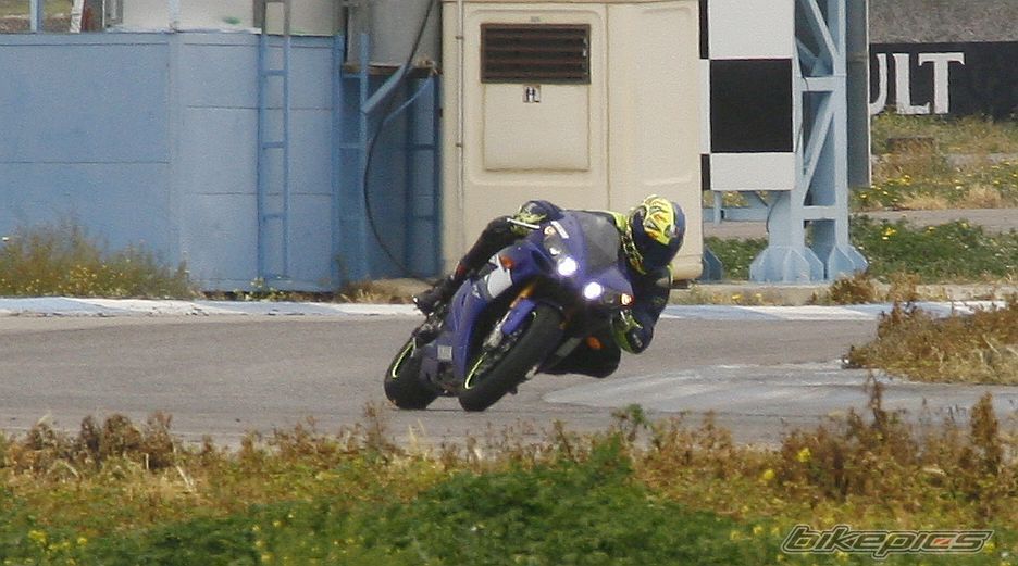 2005 YAMAHA YZF R1 | Picture 853120 motorcycle photo