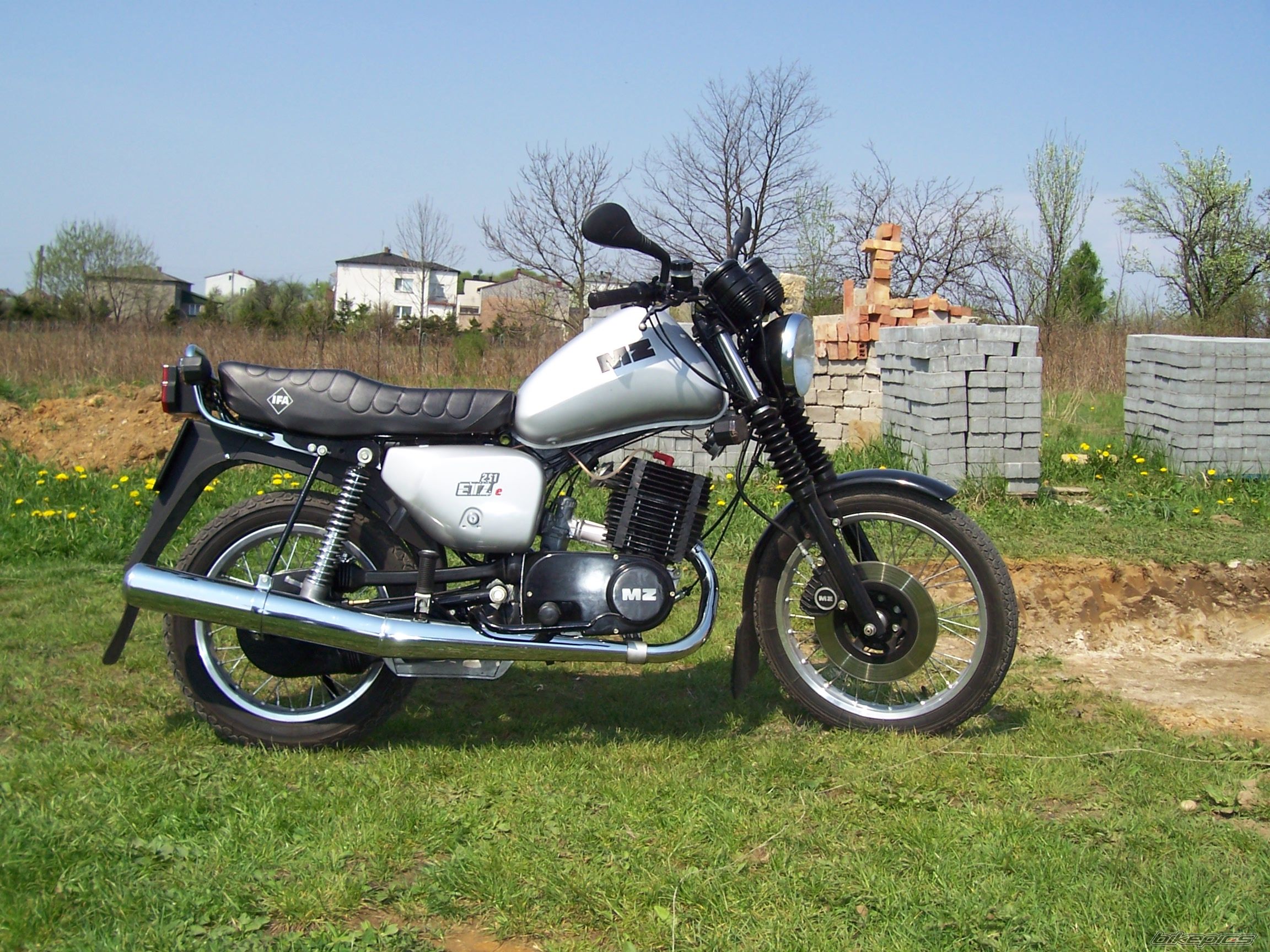 1990 MZ ETZ 251 | Picture 856823 motorcycle photo