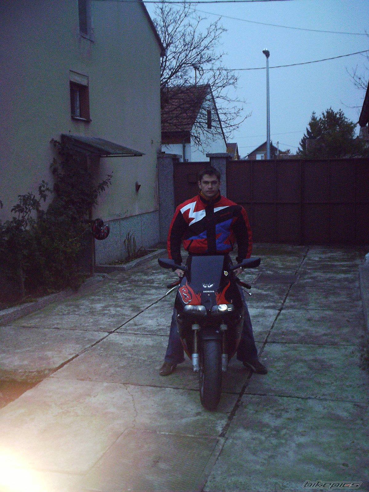 1996 HONDA CBR 900 | Picture 85722 motorcycle photo