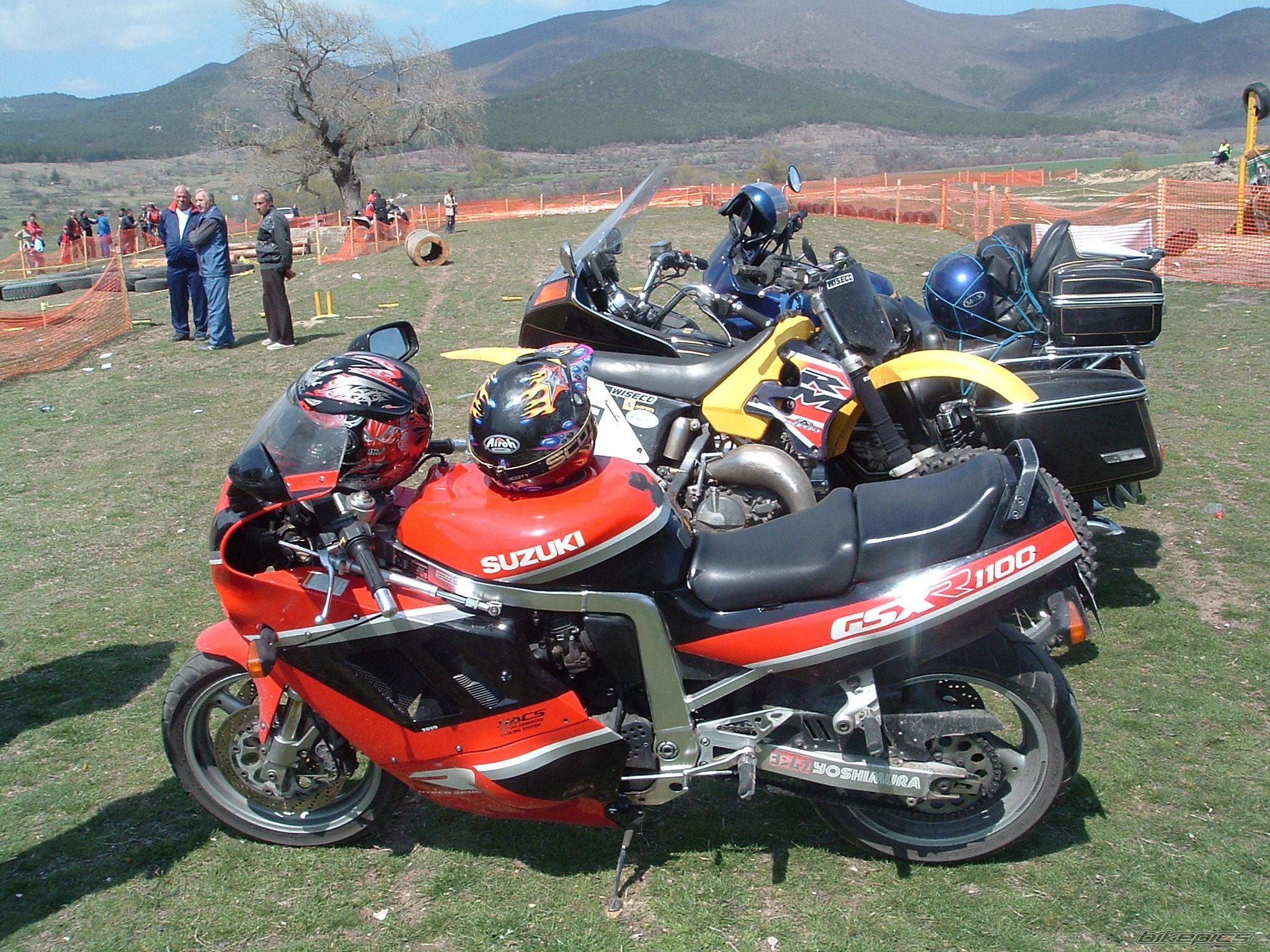 1990 SUZUKI GSX R 1100 | Picture 857892 motorcycle photo