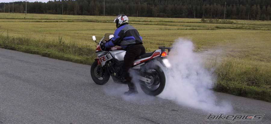 1985 YAMAHA FZ 750 | Picture 8580 motorcycle photo