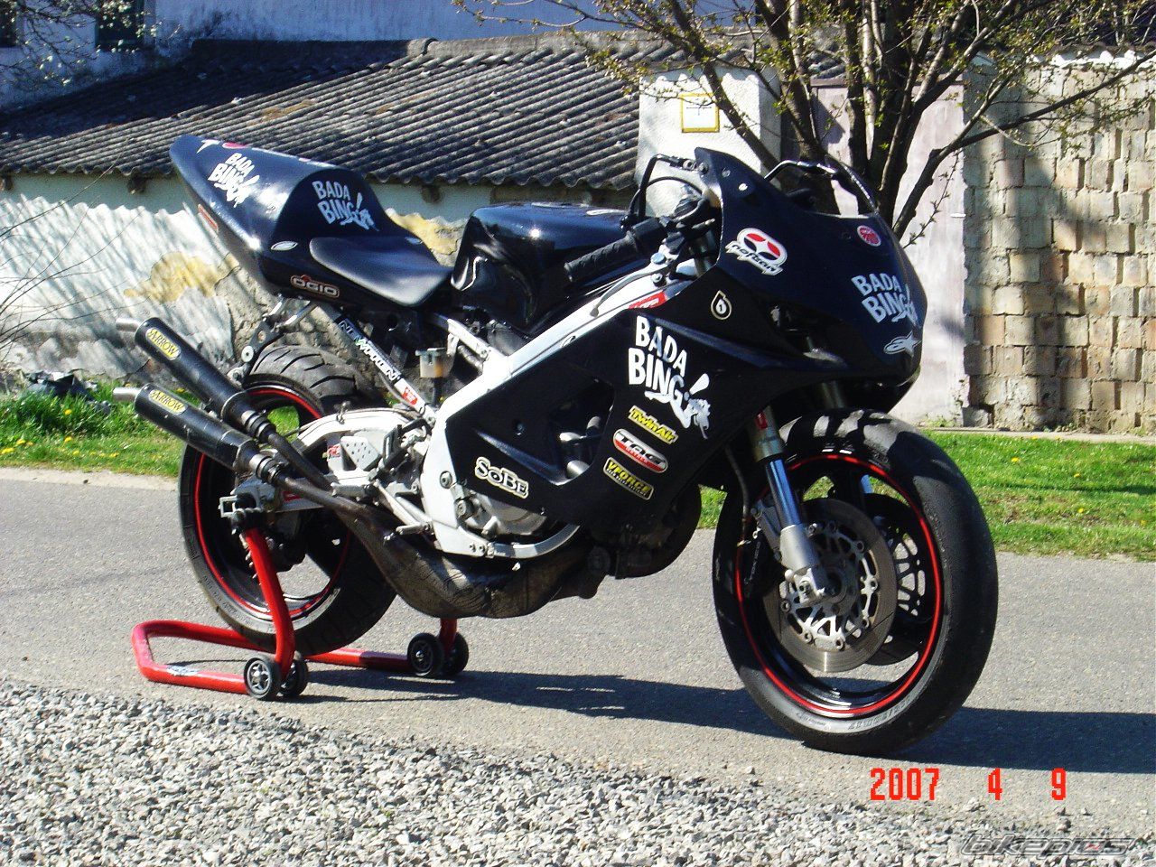 1992 SUZUKI RGV 250 | Picture 859355 motorcycle photo