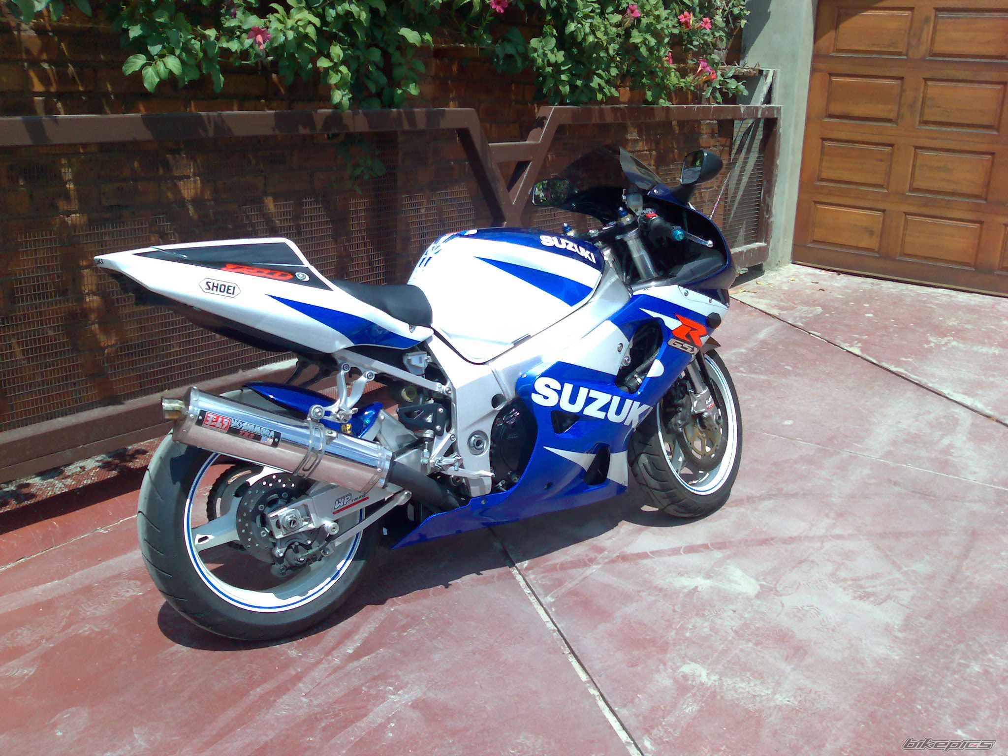 2001 SUZUKI GSX R 750 | Picture 861615 motorcycle photo