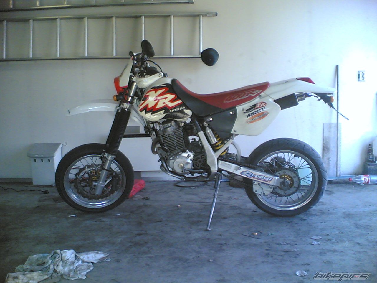 1997 HONDA XR 400 | Picture 870359 motorcycle photo