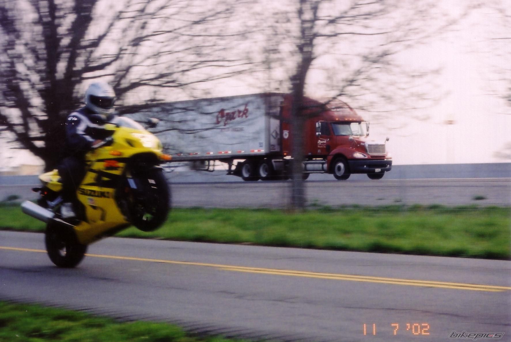 2004 SUZUKI GSX R 600 | Picture 876816 motorcycle photo