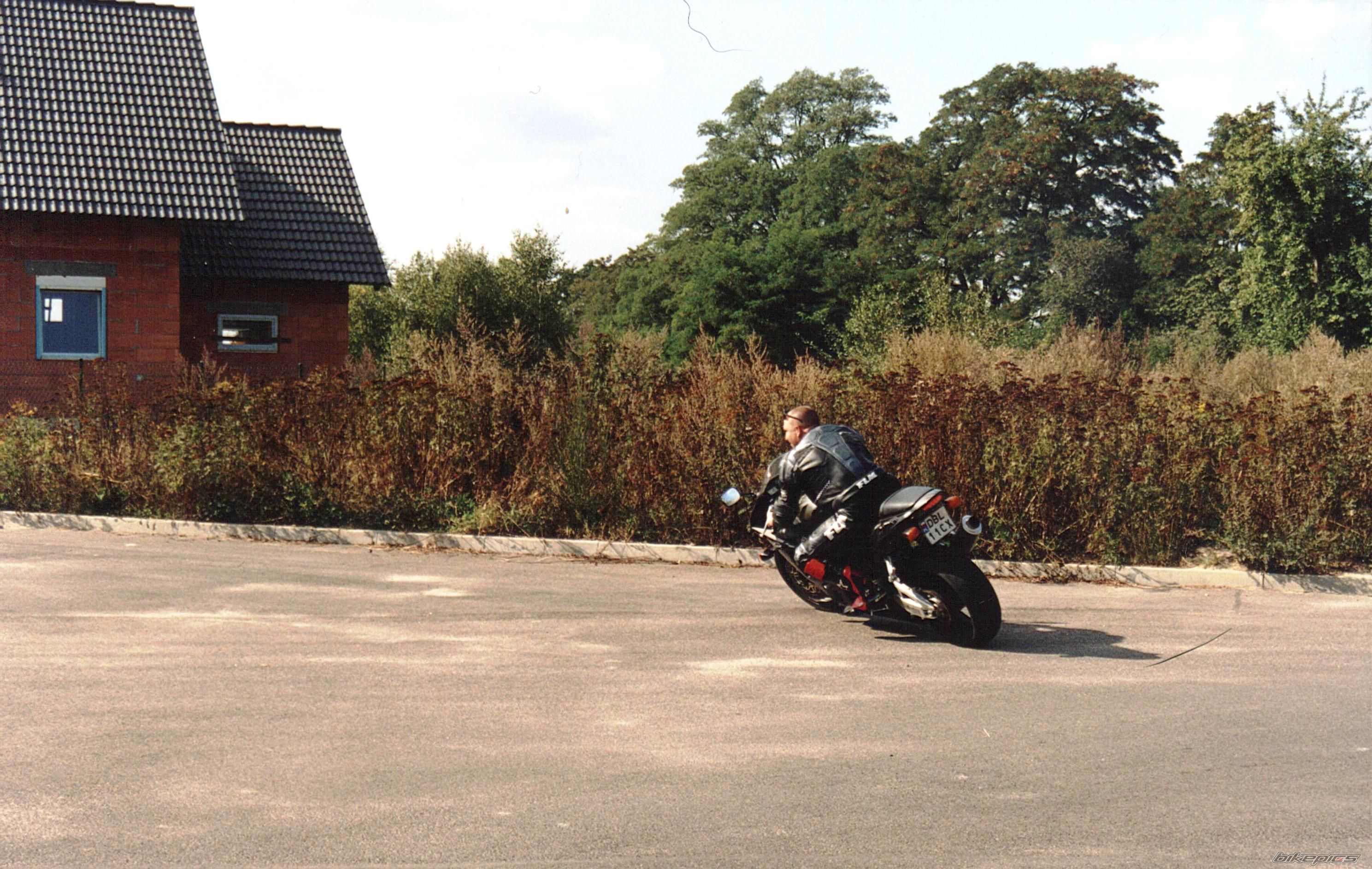 2002 HONDA CBR 900 | Picture 877075 motorcycle photo