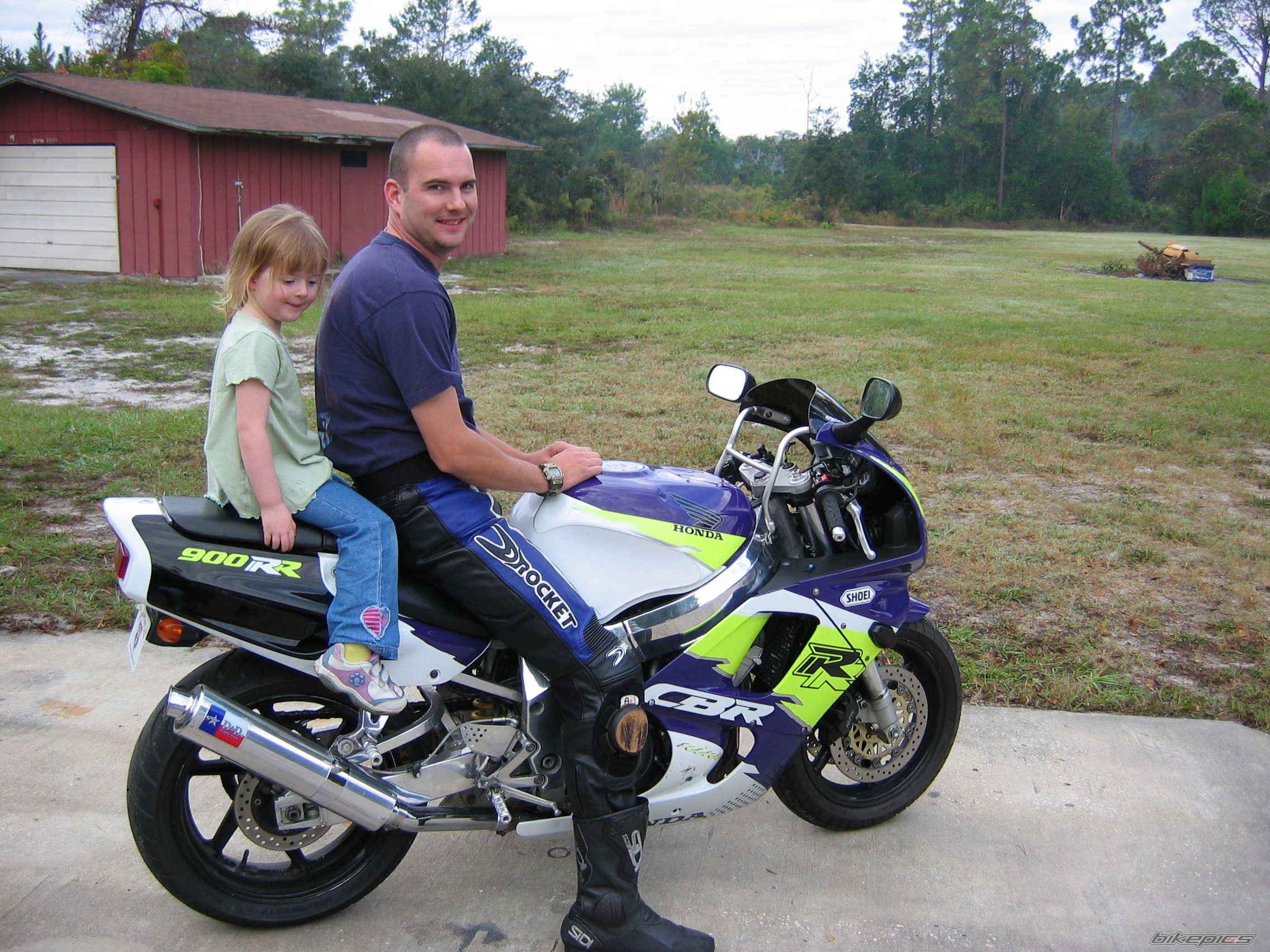 1995 HONDA CBR 900 | Picture 87928 motorcycle photo