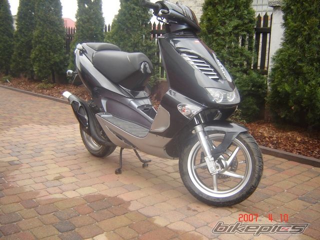 1999 APRILIA SR 50 | Picture 881705 motorcycle photo