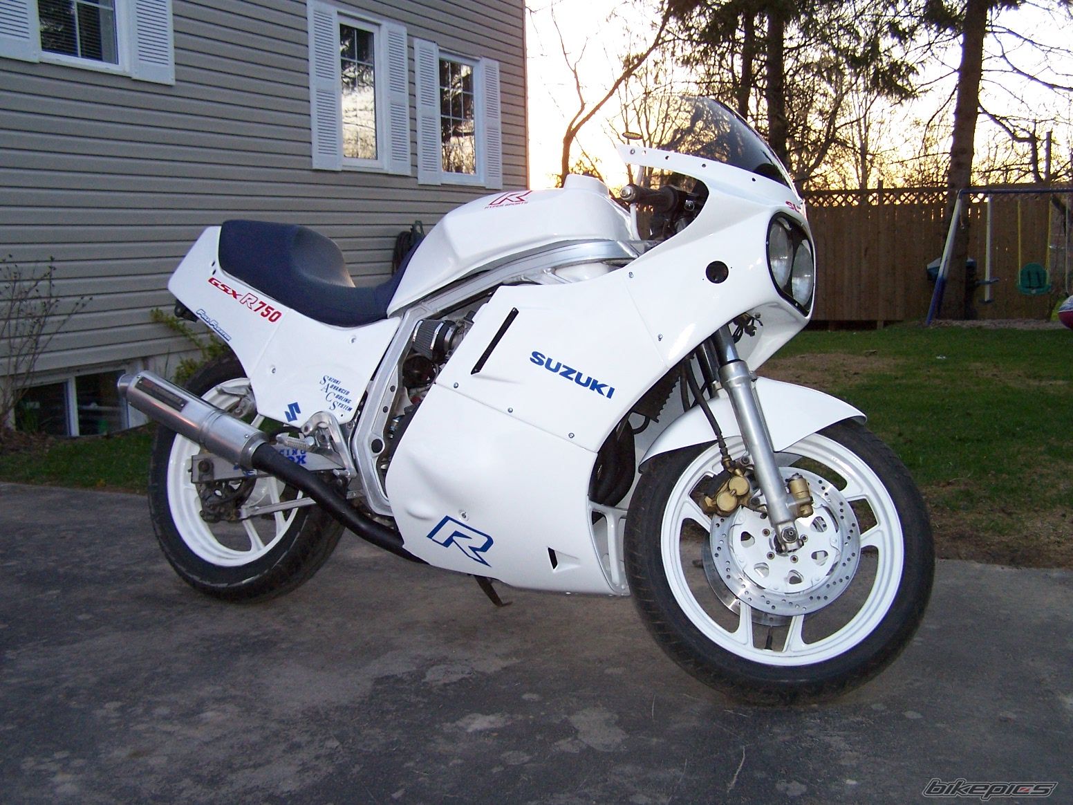 1985 SUZUKI GSX R 750 | Picture 884734 motorcycle photo