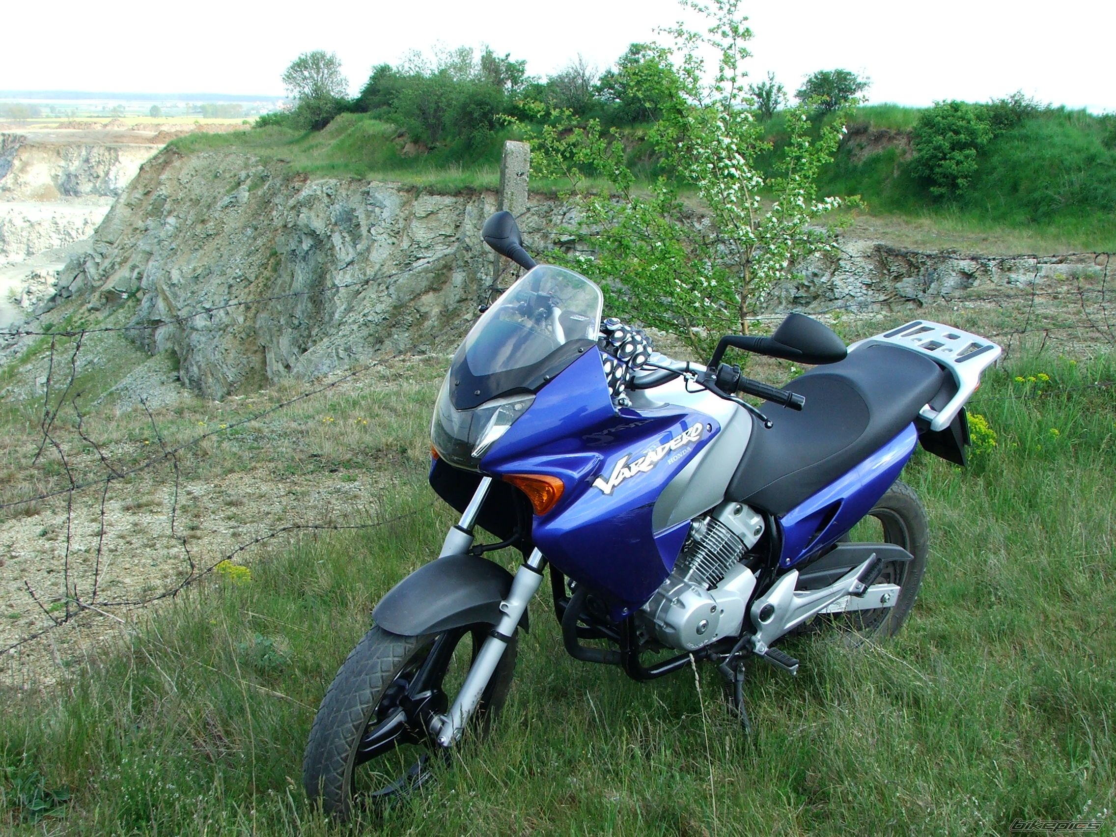 2001 HONDA XLV 125 VARADERO | Picture 886020 motorcycle photo