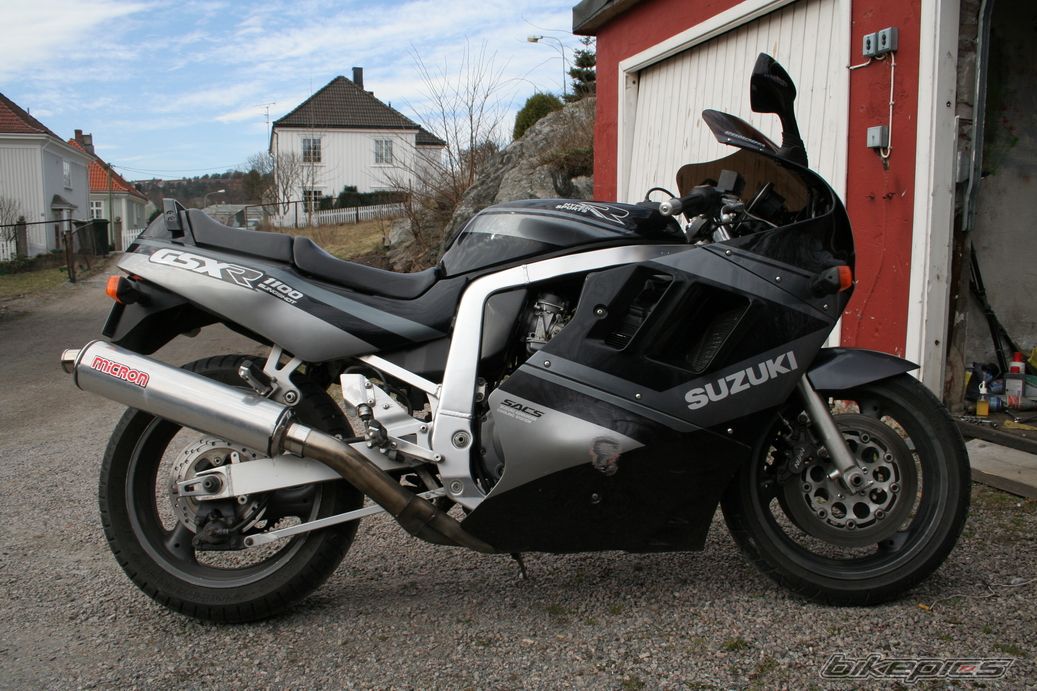 1989 SUZUKI GSX R 1100 | Picture 889165 motorcycle photo