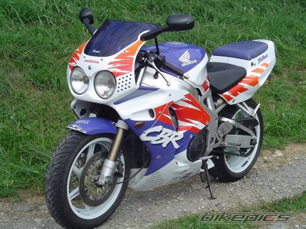 1993 HONDA CBR 900 | Picture 88941 motorcycle photo