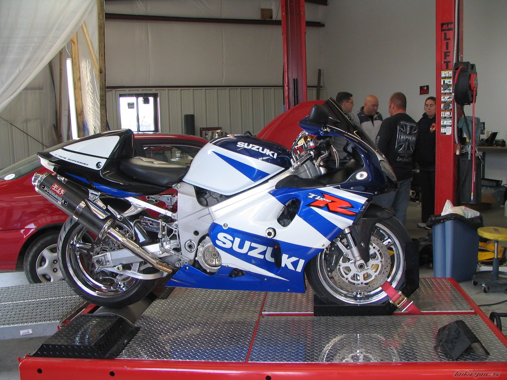 2002 SUZUKI TL1000R | Picture 891115 motorcycle photo