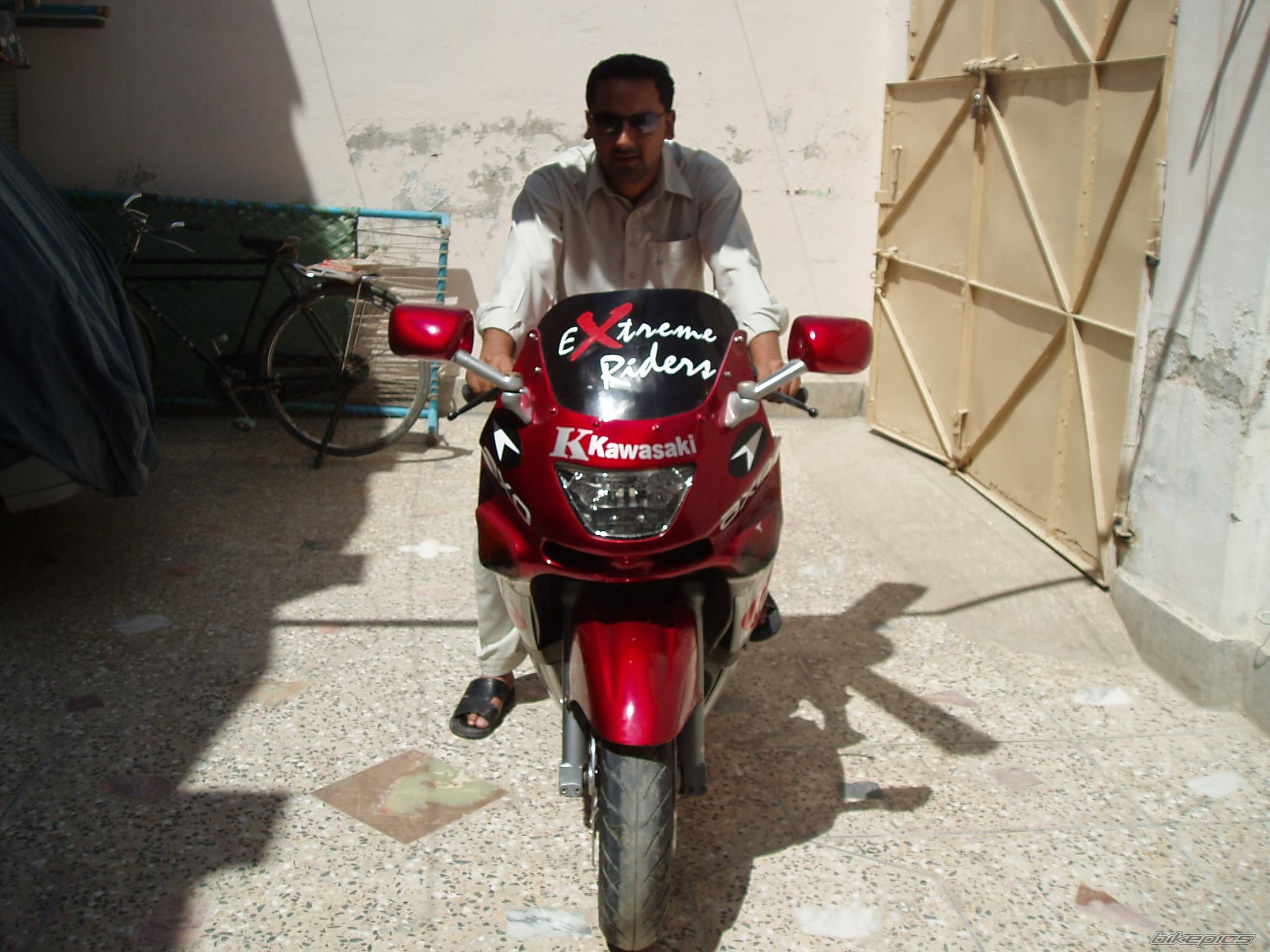 1999 KAWASAKI ZZR 400 | Picture 894211 motorcycle photo