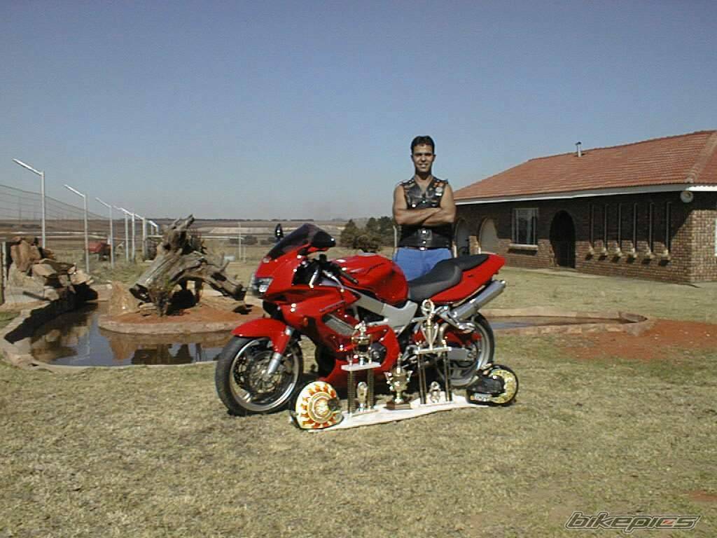 2000 HONDA VTR 1000 | Picture 8973 motorcycle photo