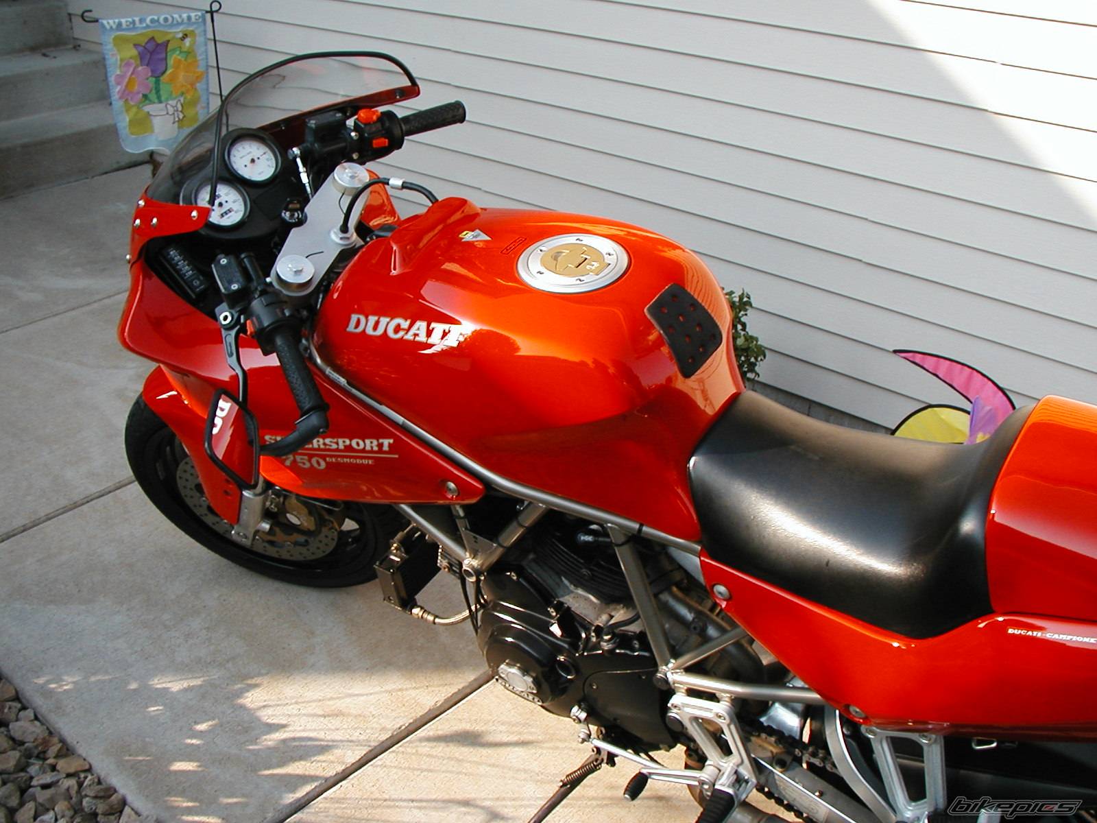 1993 DUCATI 750 SS | Picture 89993 motorcycle photo