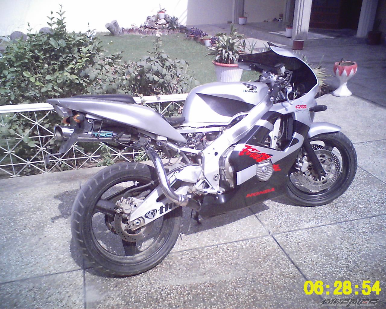 2000 HONDA CBR 400 | Picture 900778 motorcycle photo