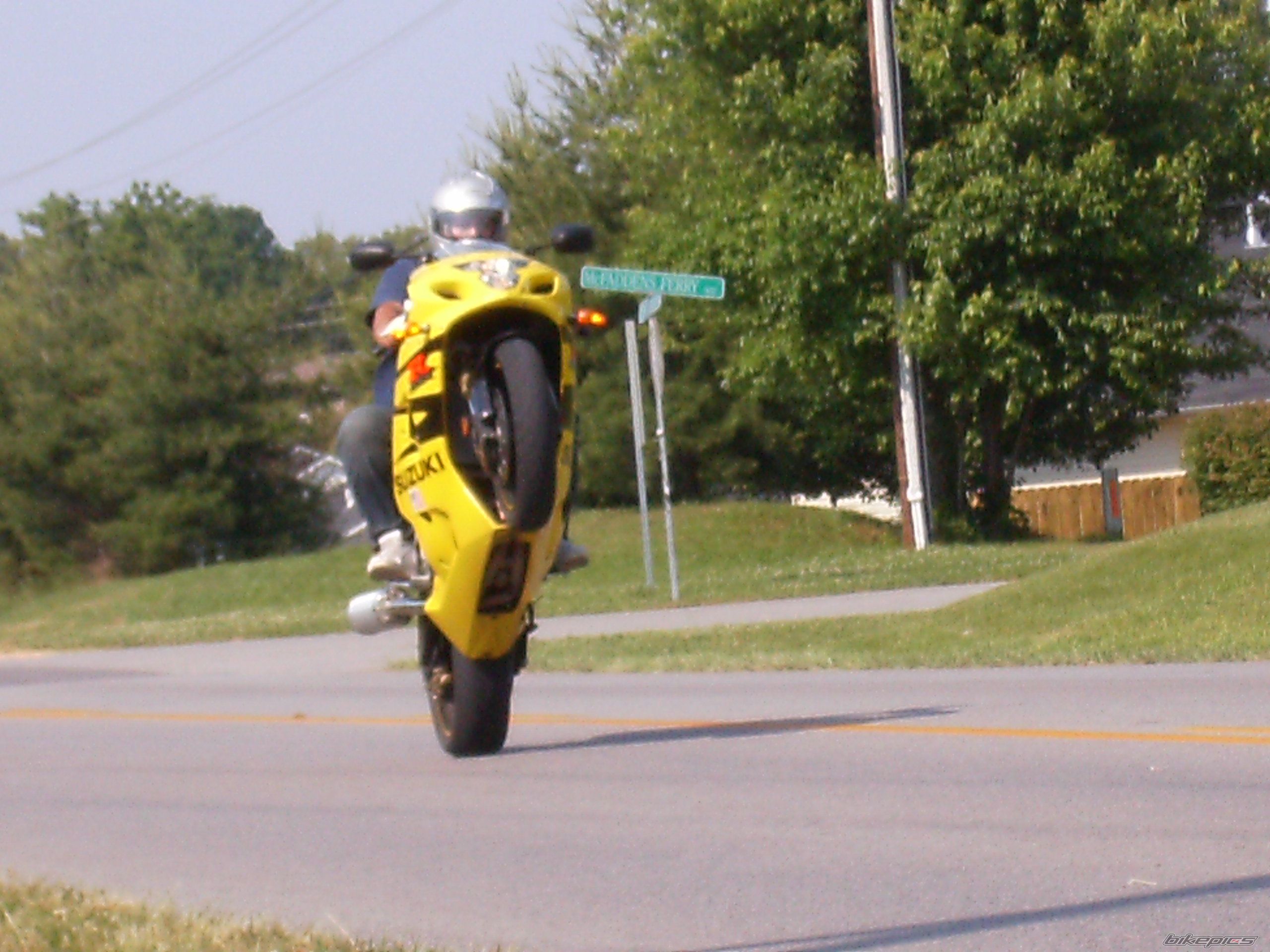 2004 SUZUKI GSX R 600 | Picture 907585 motorcycle photo