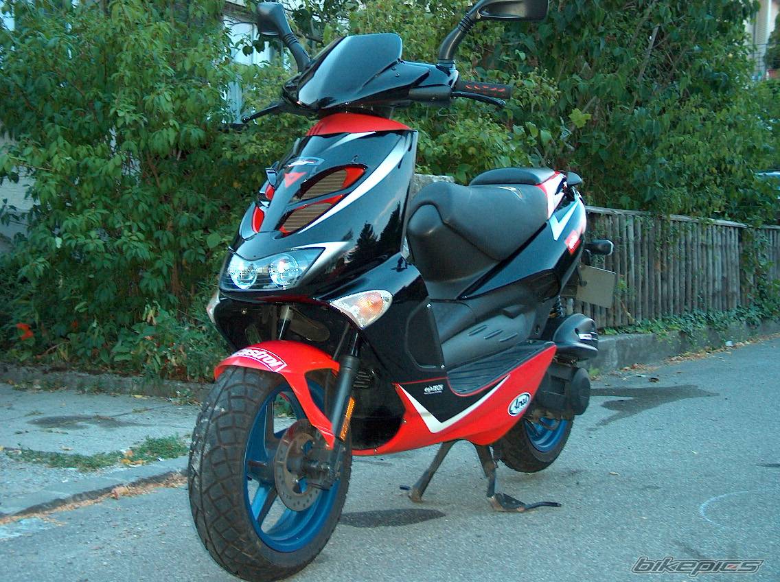 2001 APRILIA SR 50 | Picture 91196 motorcycle photo