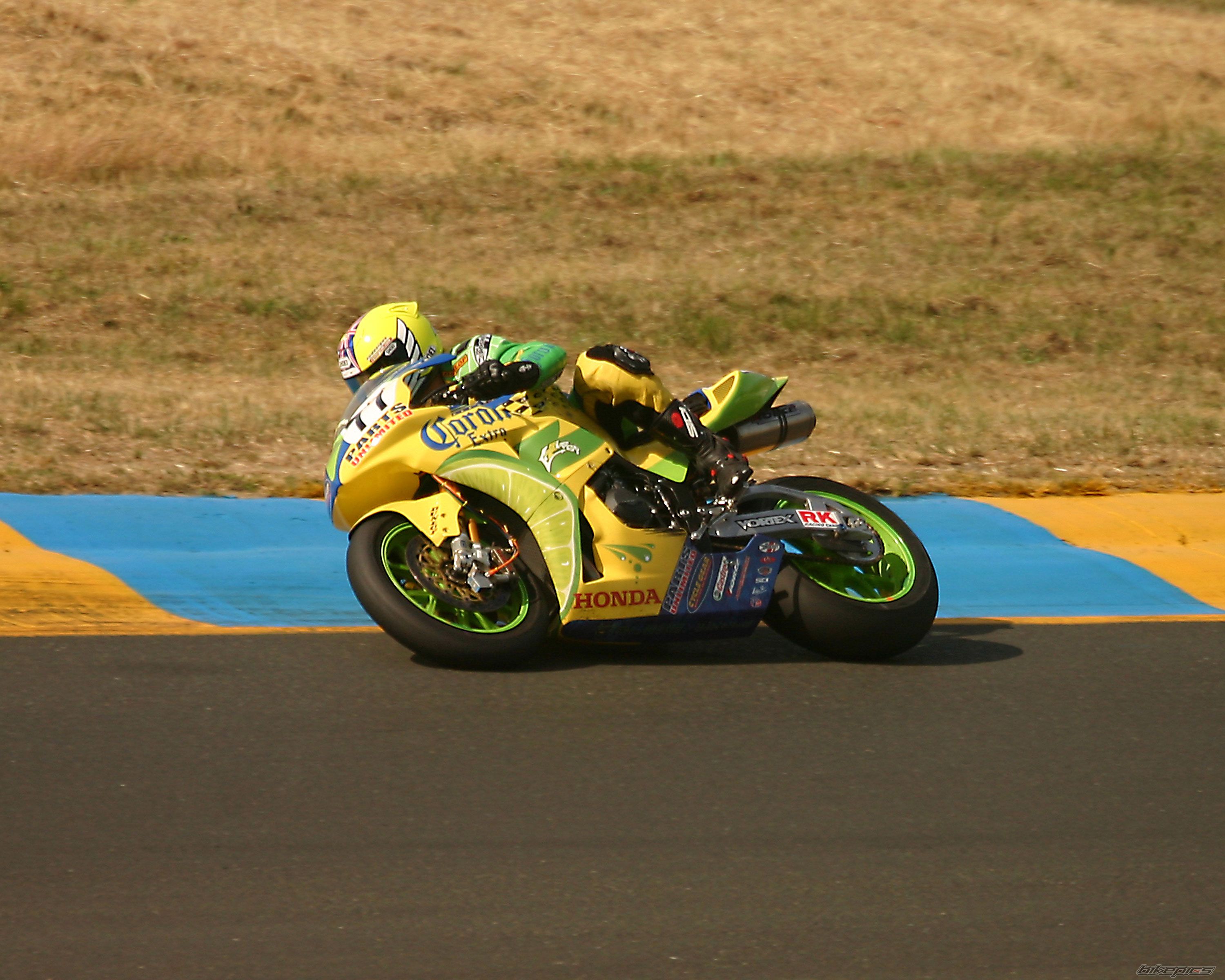 1998 DUCATI 748 | Picture 915806 motorcycle photo