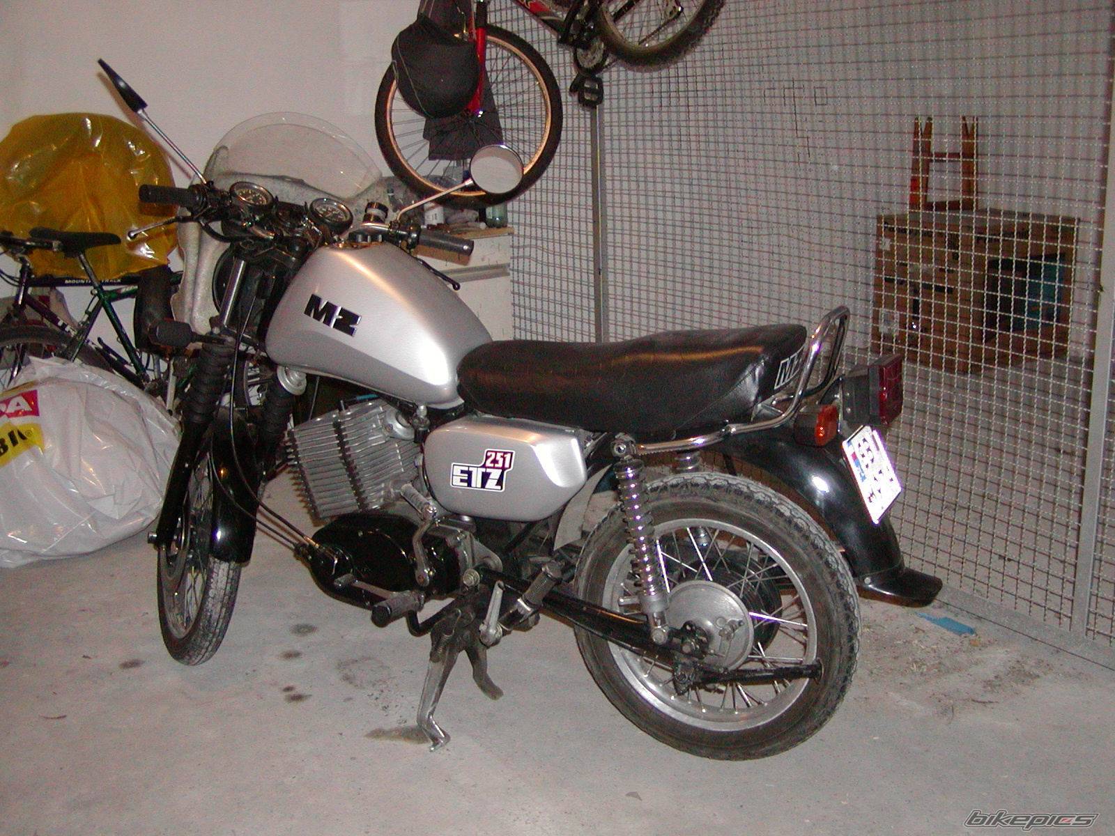 1989 MZ ETZ 251 | Picture 91747 motorcycle photo