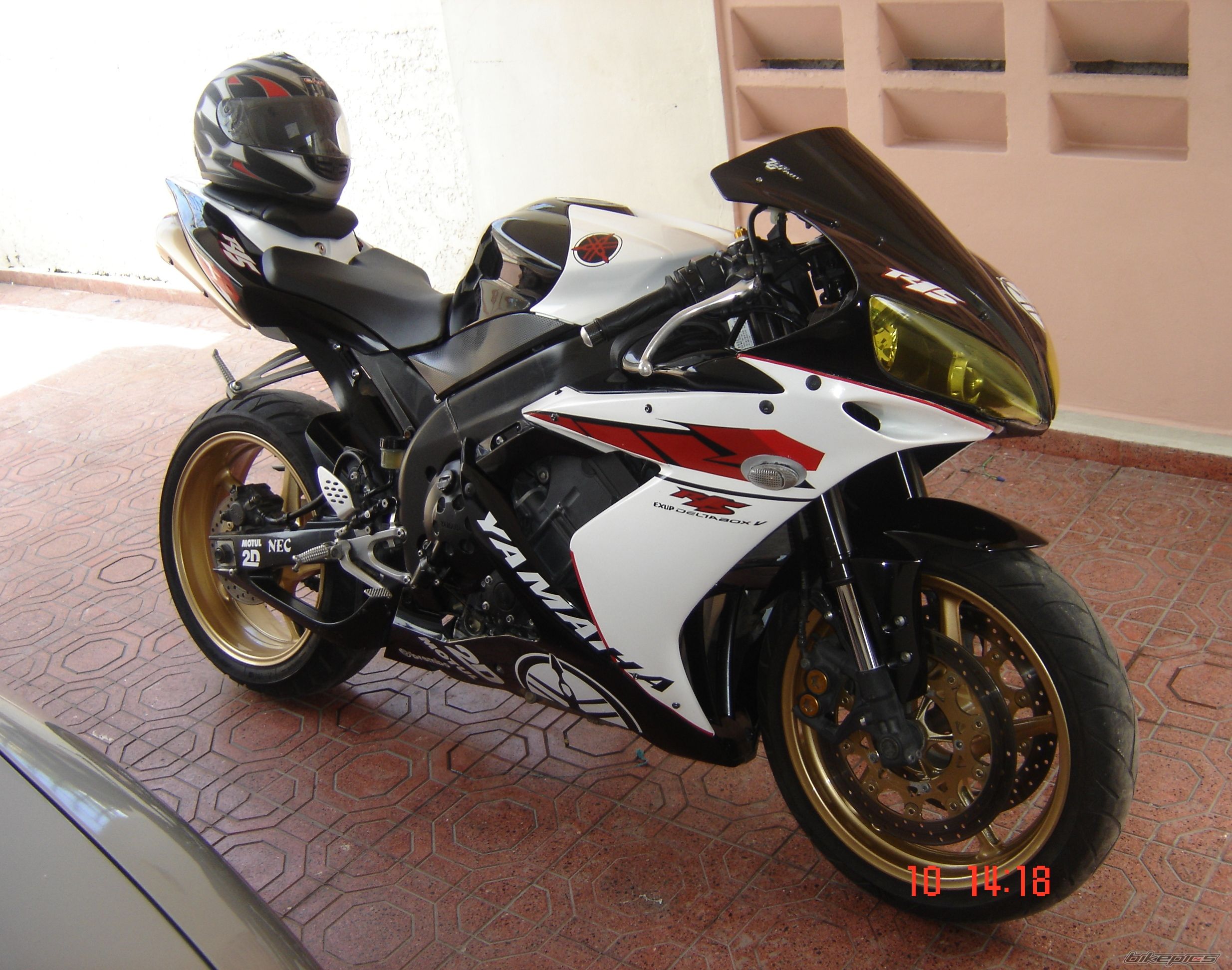 2005 YAMAHA YZF R1 | Picture 928125 motorcycle photo