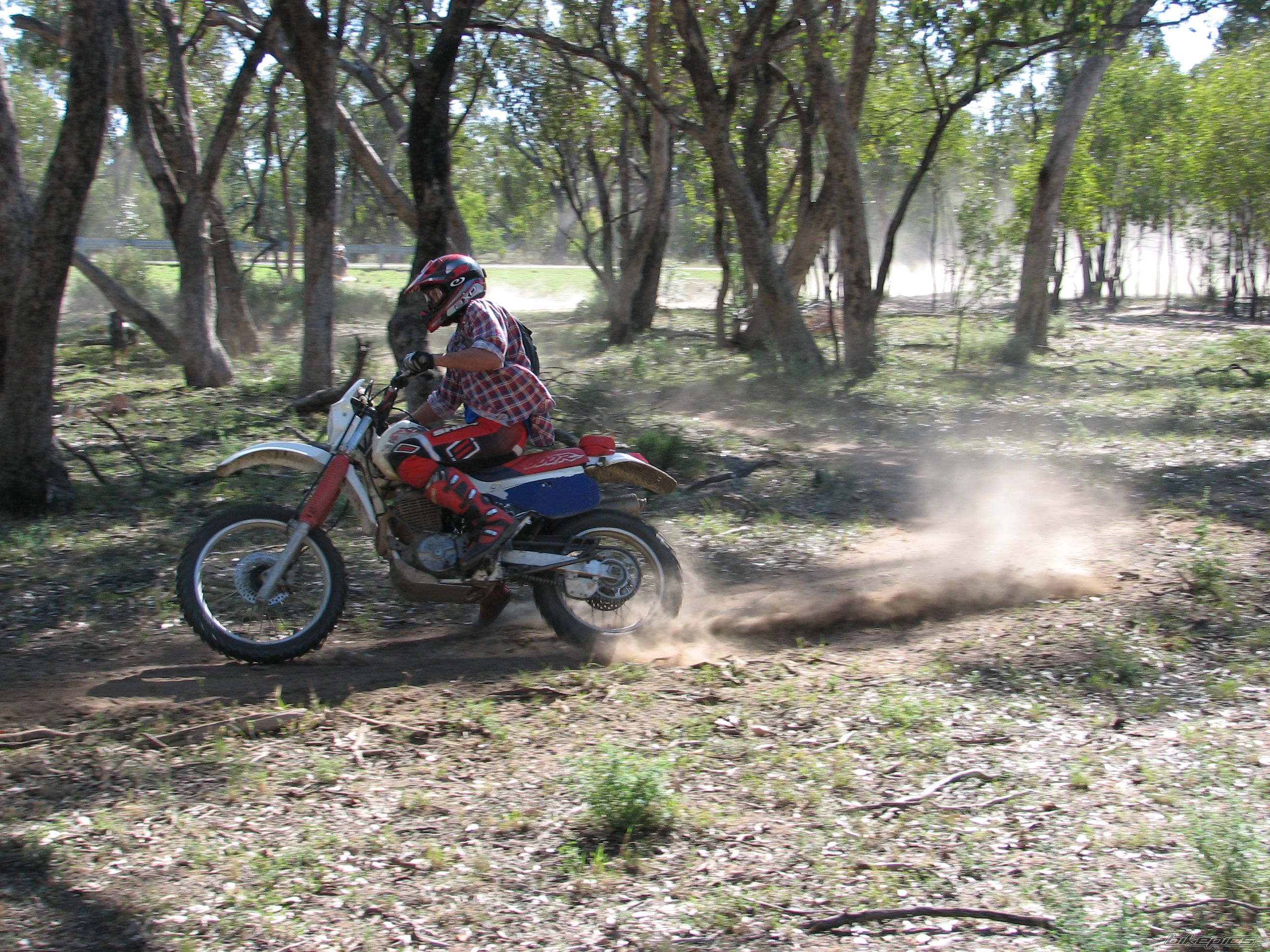 1992 HONDA XR 600 | Picture 933099 motorcycle photo