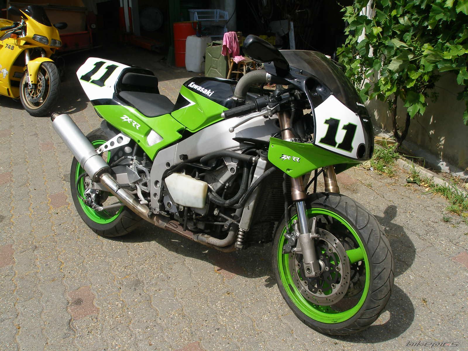 1993 KAWASAKI ZXR 400 | Picture 935328 motorcycle photo