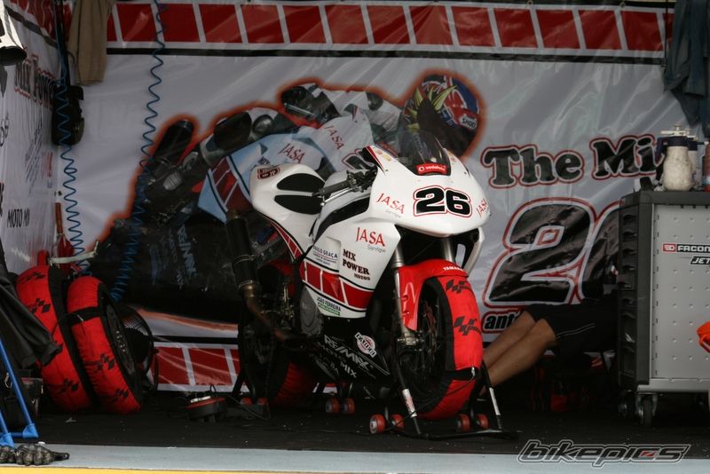 2004 DUCATI UNKNOWEN | Picture 936485 motorcycle photo