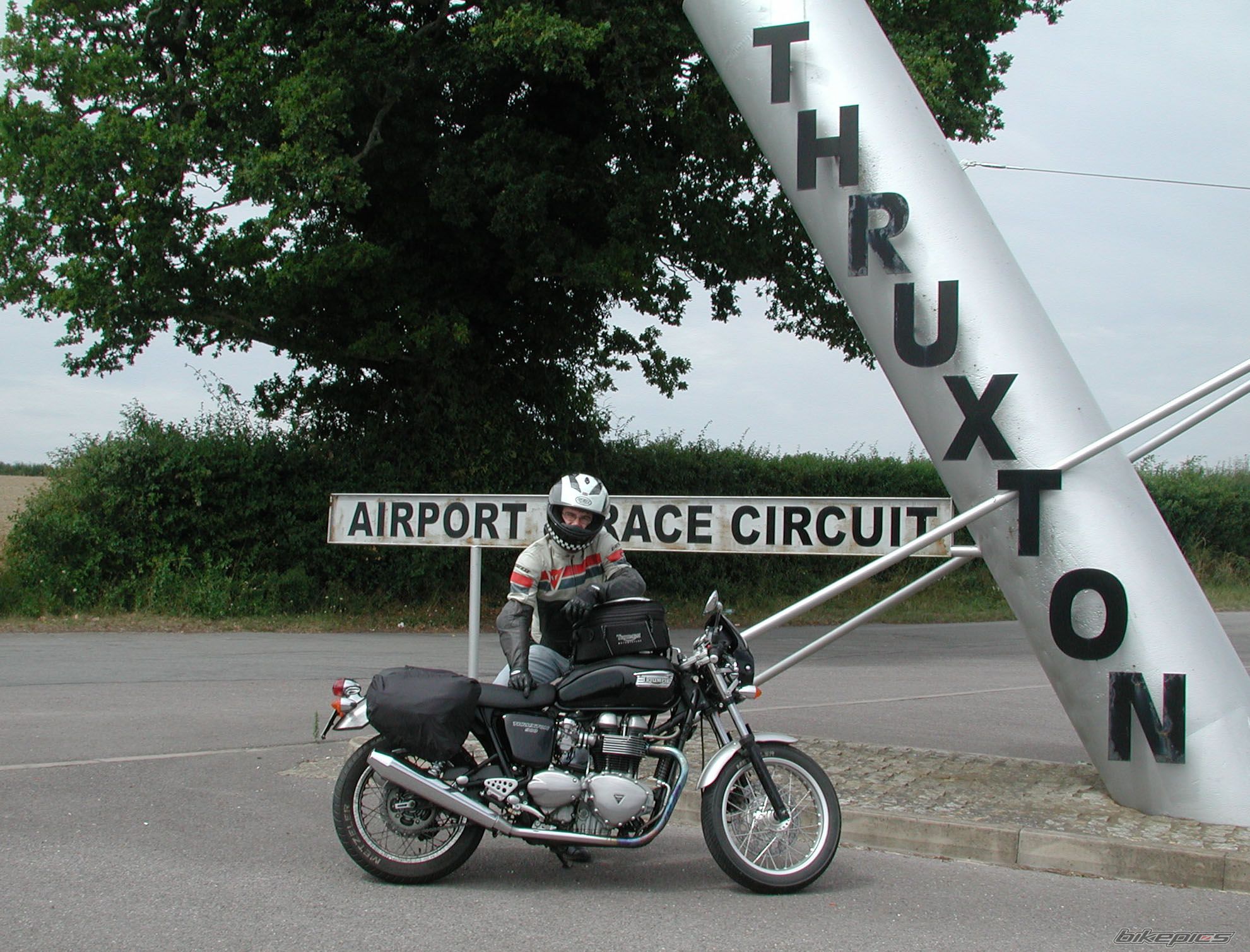 2006 TRIUMPH THRUXTON 900 | Picture 939681 motorcycle photo