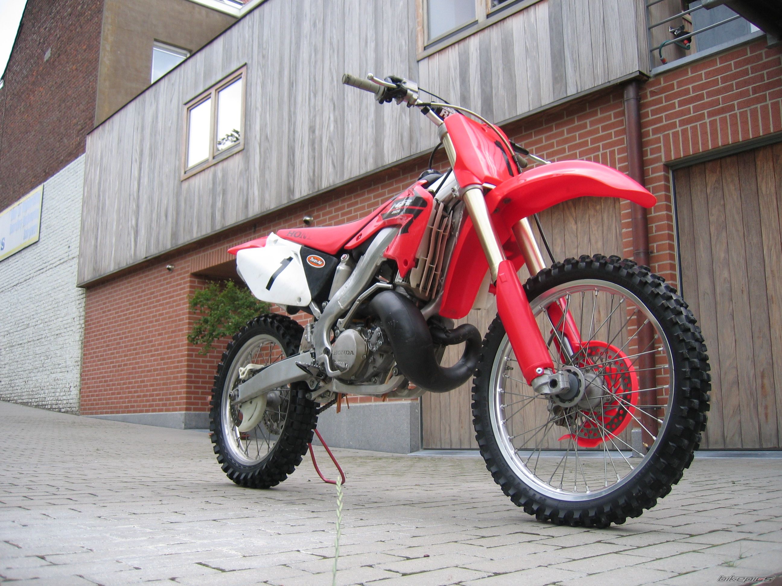 2002 HONDA CR 250 | Picture 940325 motorcycle photo