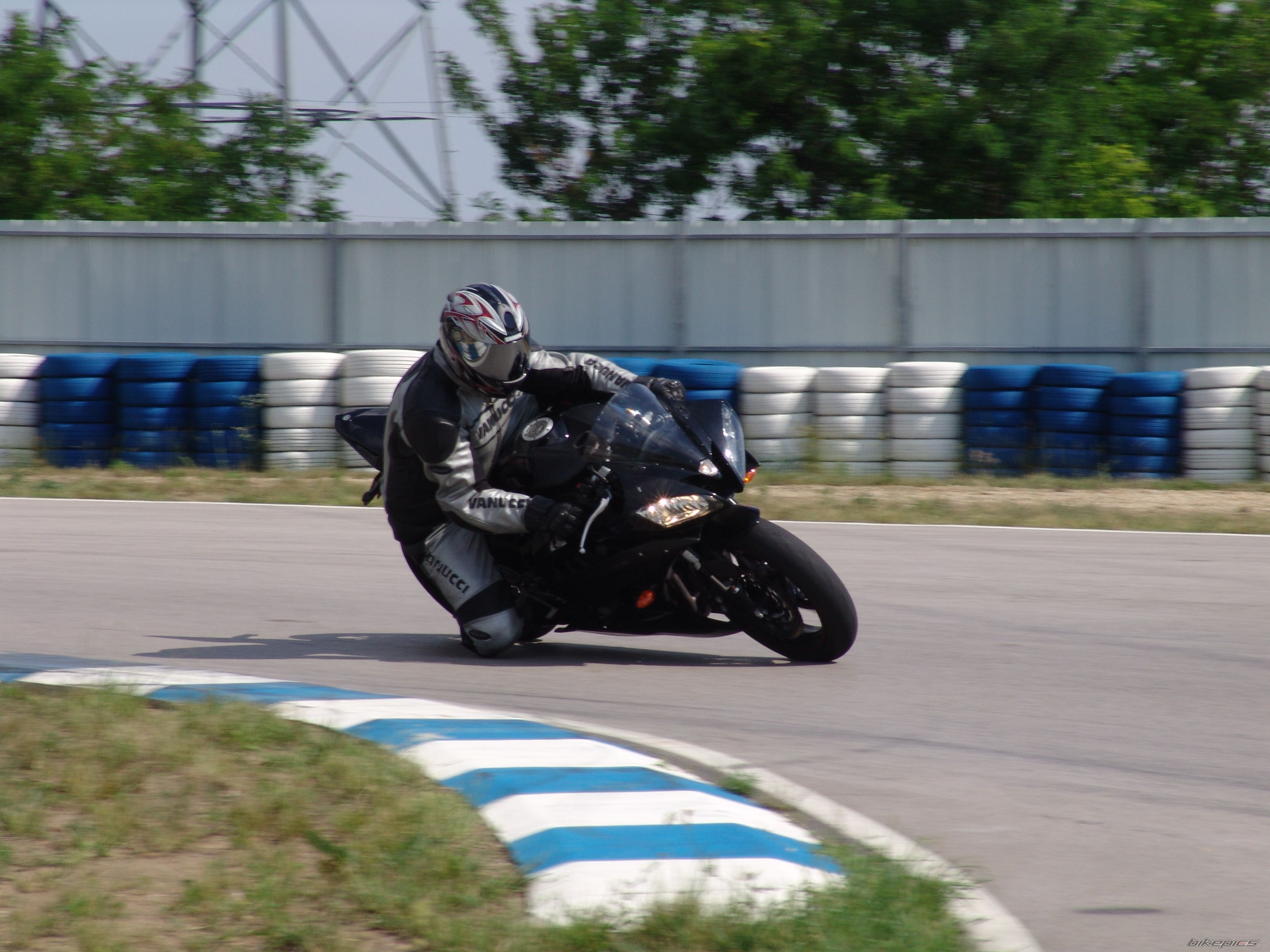 2006 YAMAHA YZF R6 | Picture 944573 motorcycle photo