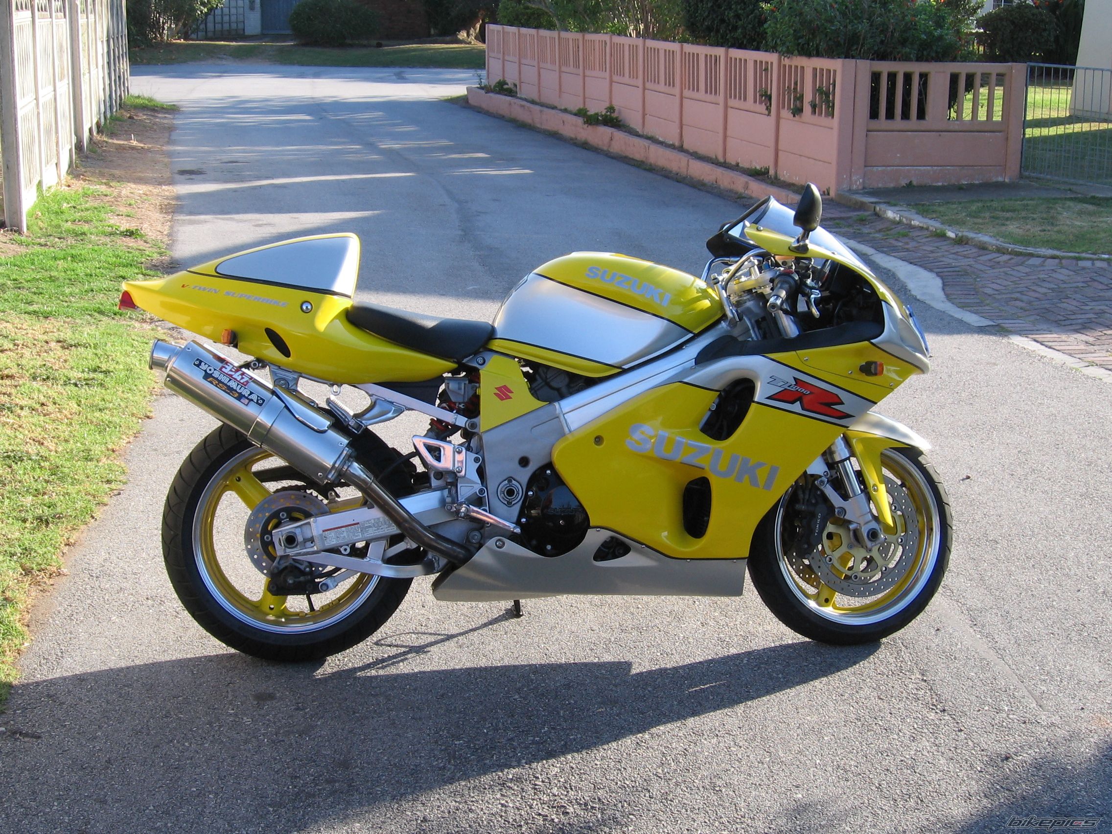 2001 SUZUKI TL1000R | Picture 947304 motorcycle photo