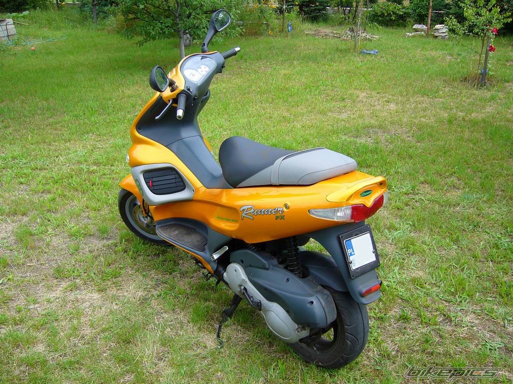 2004 GILERA RUNNER 125 FX | Picture 949058 motorcycle photo