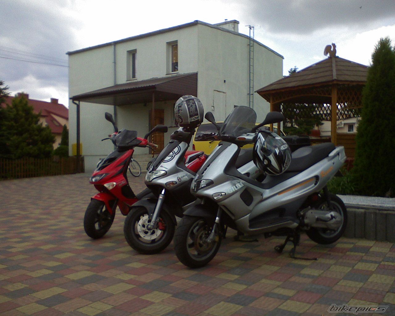 2002 APRILIA SR 50 | Picture 949840 motorcycle photo