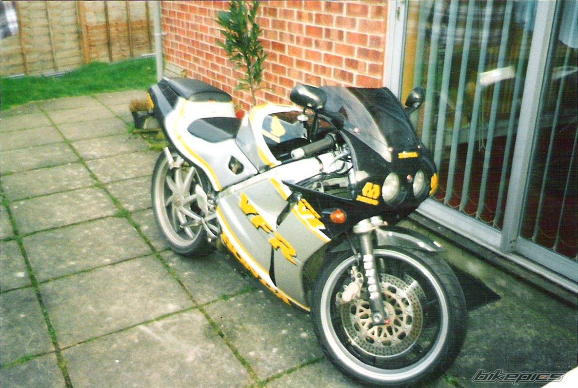 1989 HONDA VFR 400 | Picture 95471 motorcycle photo