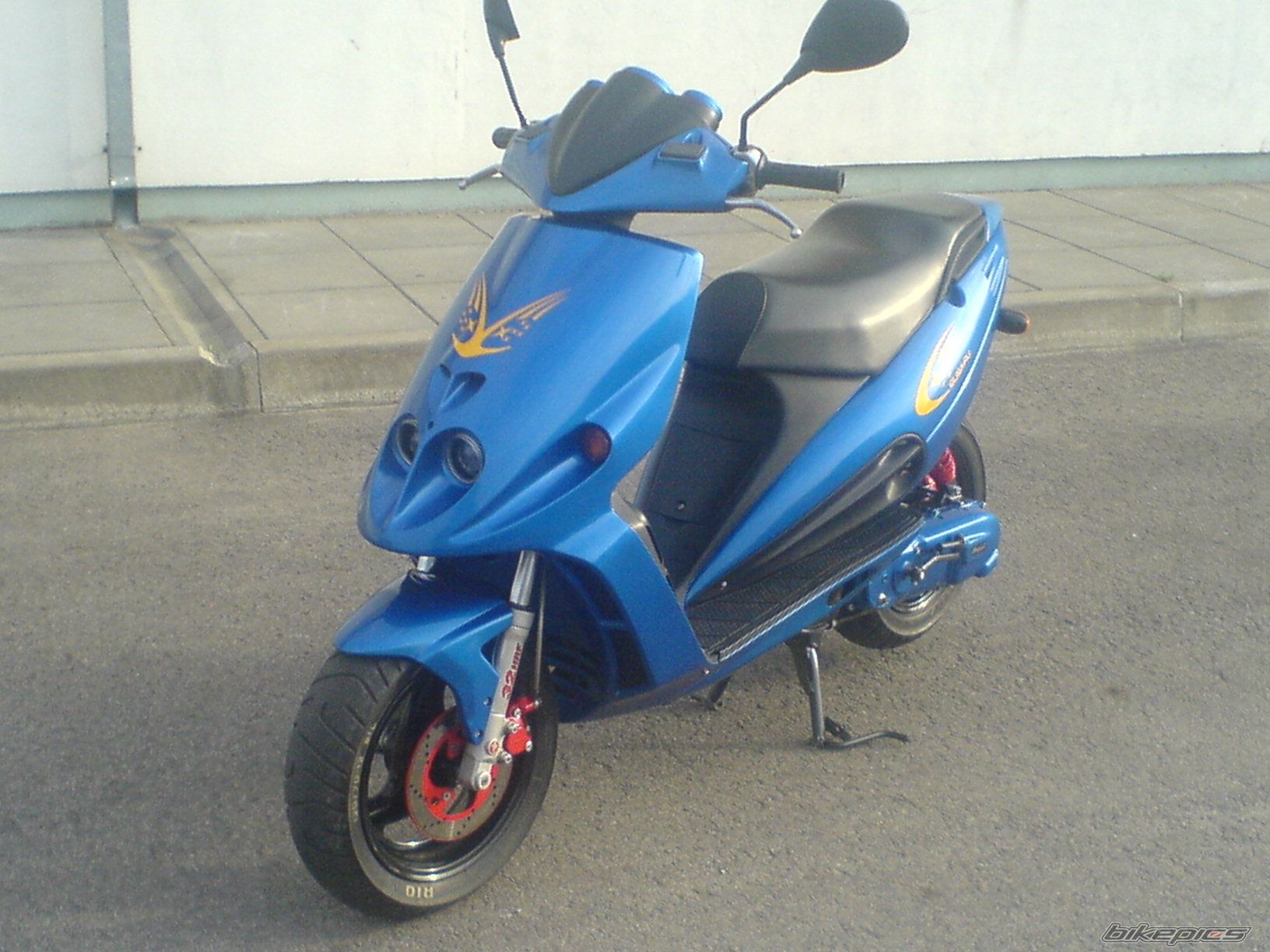 2001 MALAGUTI F 12 50 | Picture 961511 motorcycle photo