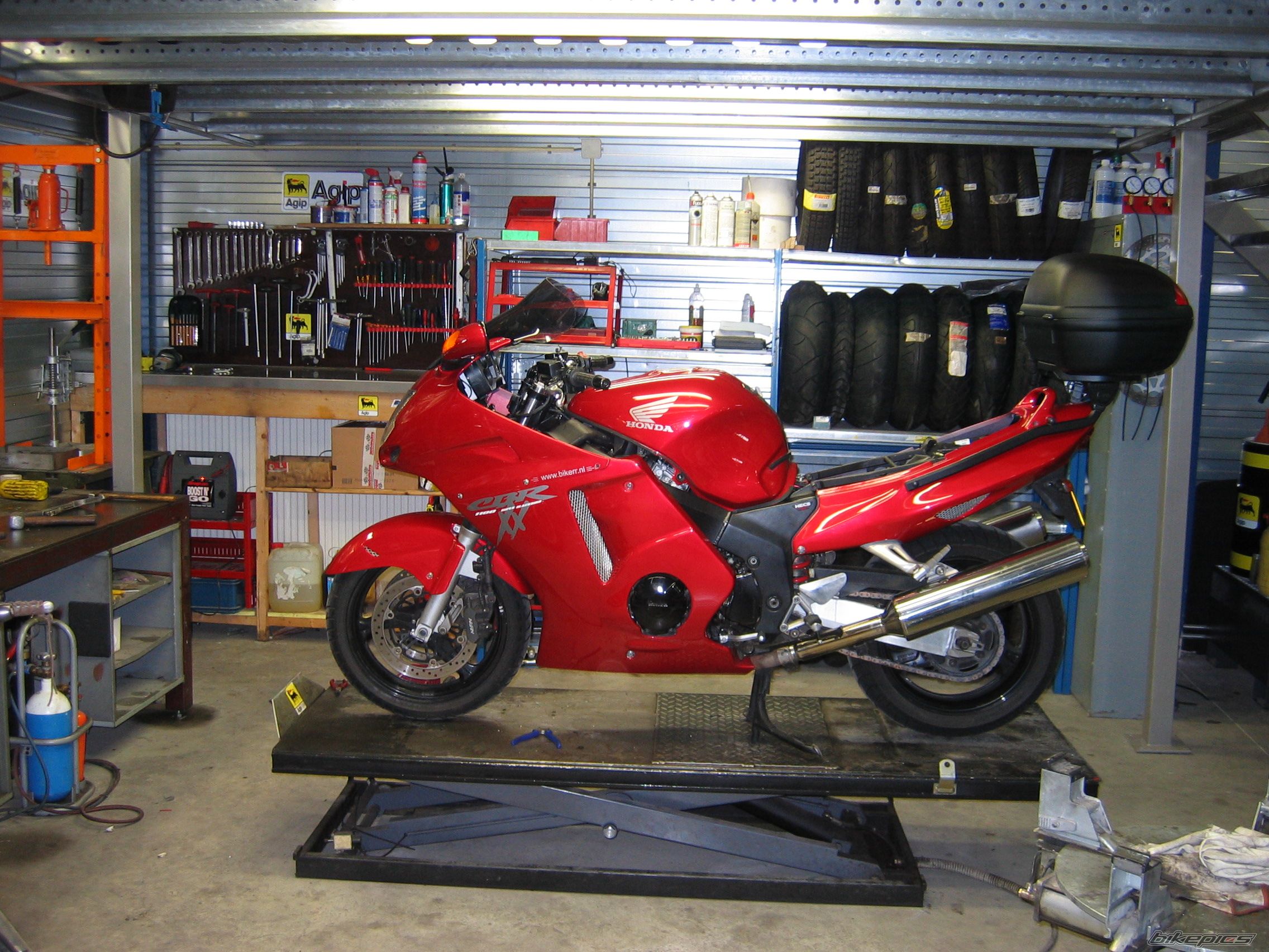 1998 HONDA CBR 1100 BLACKBIRD | Picture 963121 motorcycle photo