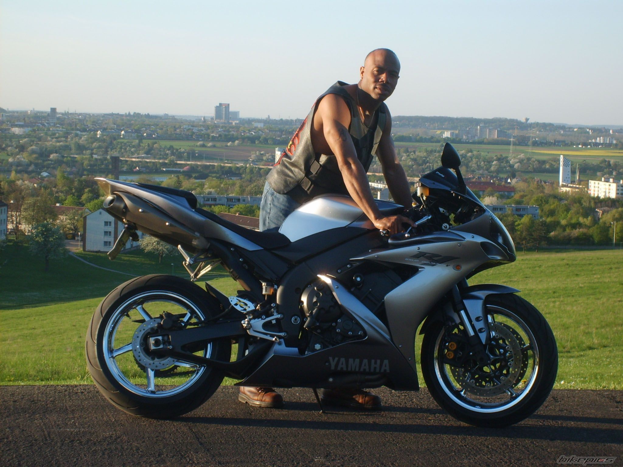2004 YAMAHA YZF R1 | Picture 963253 motorcycle photo