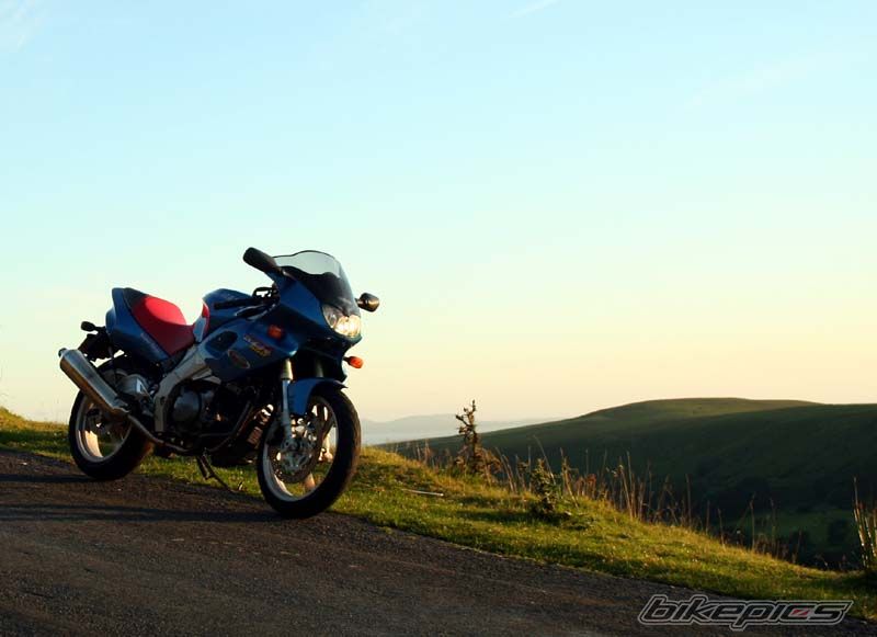 2001 YAMAHA SZR 660 | Picture 970104 motorcycle photo
