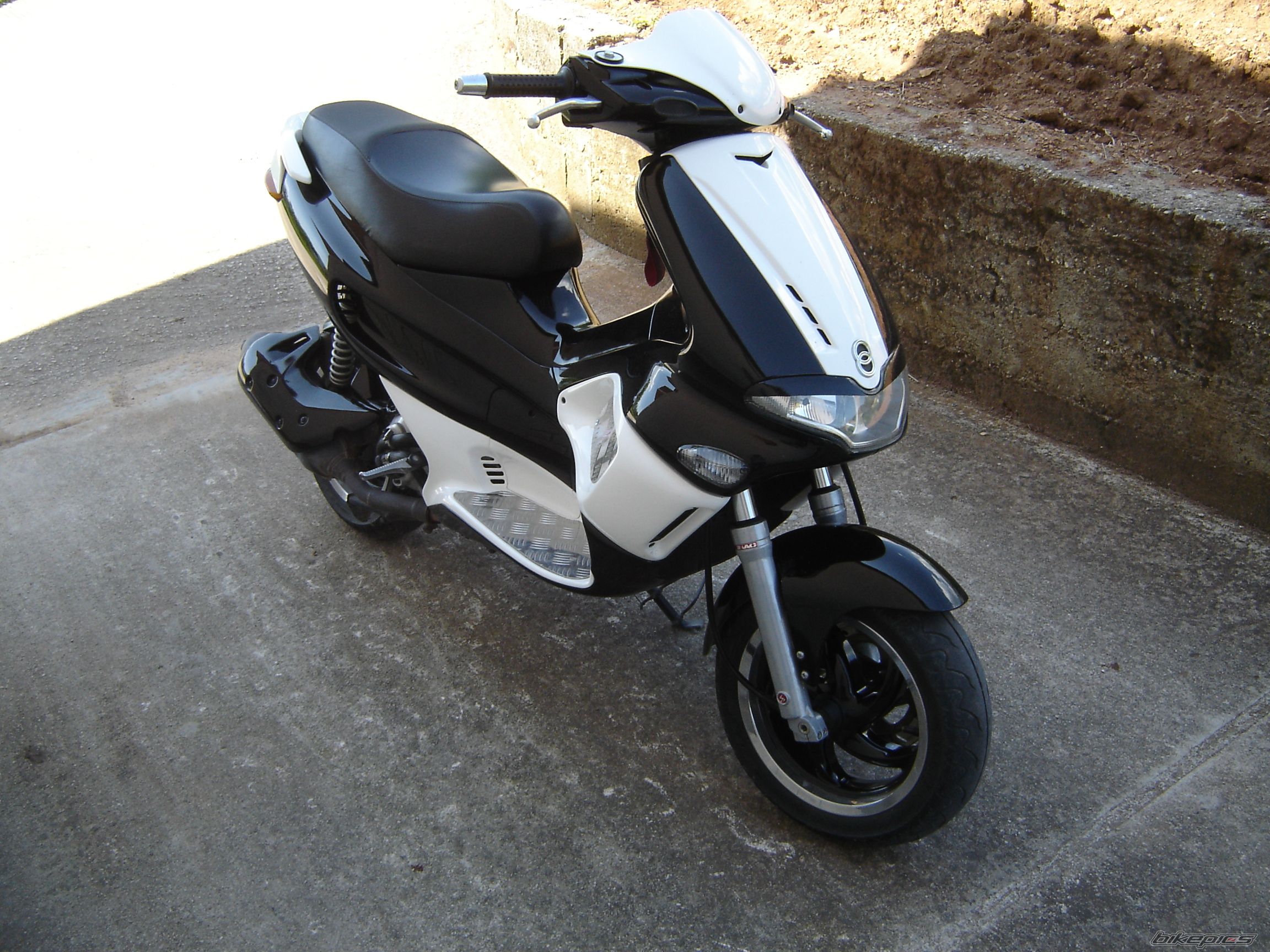 2003 GILERA RUNNER 200 VXR | Picture 970394 motorcycle photo