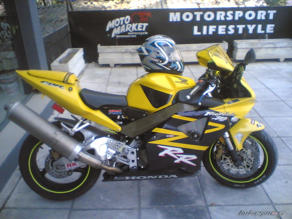 2002 HONDA CBR 900 | Picture 980810 motorcycle photo