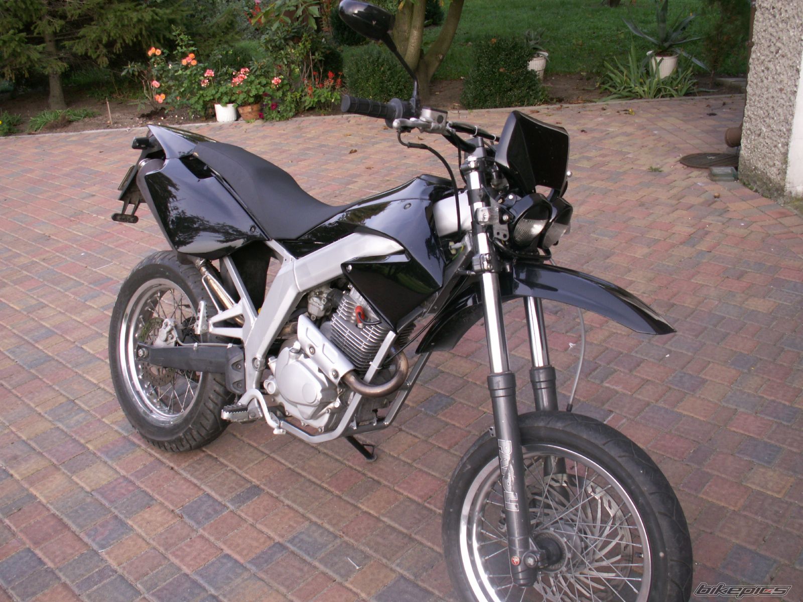 2004 DERBI SENDA SM 125 | Picture 985874 motorcycle photo
