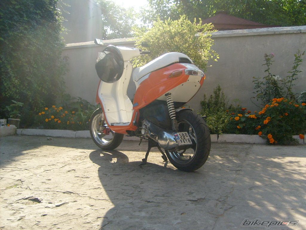 2000 PIAGGIO TYPHOON 50 | Picture 985997 motorcycle photo